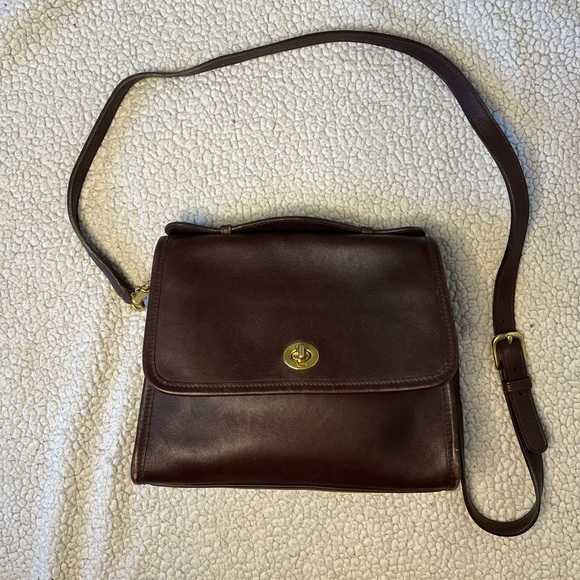 Coach vintage leather Station shoulder crossbody bag - Picture 4 of 17